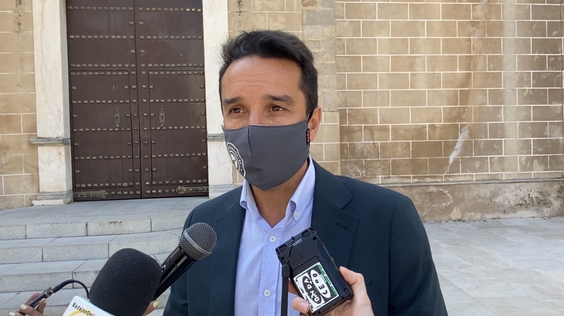 Cabezas se ofrece a ''desatascar'' el ''problema'' entre Ayuntamiento y C.D. Badajoz