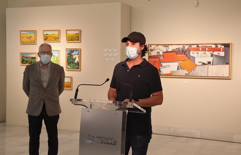 Alberto de los Ríos expone en Badajoz 'Trazos de frontera' con 34 obras pintadas con rotuladores acrílicos sobre madera