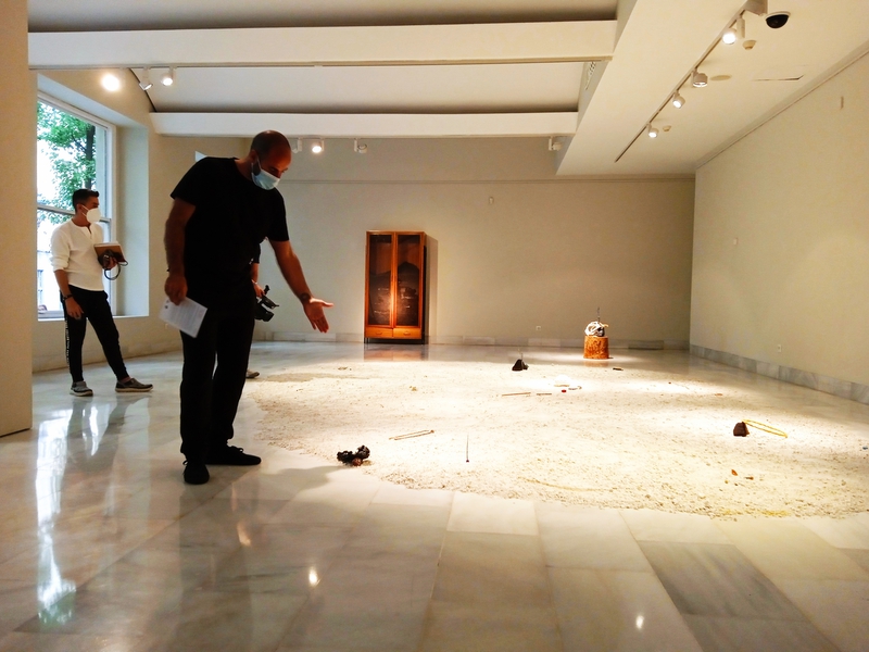 Juan Sebastián González presenta una exposición sobre la arqueología de la pintura