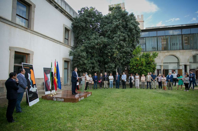 Fernández Vara asiste en Badajoz a la inauguración de la exposición 'Antonio de Nebrija y Extremadura. Un humanista europeo'