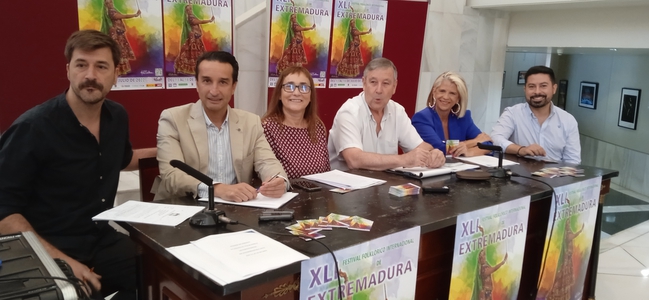 Badajoz recupera el Festival Folklrico Internacional que reunir a 9 agrupaciones de todas partes del mundo