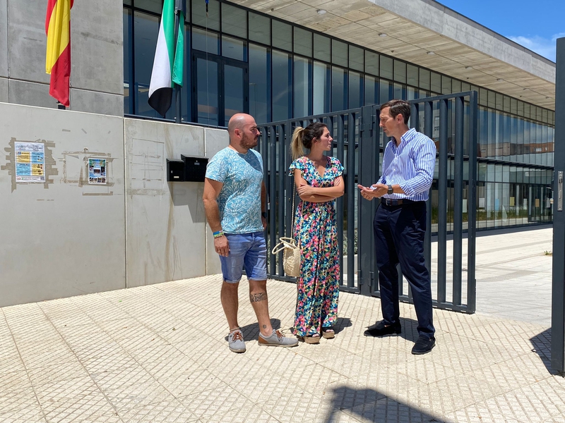 El PP local urge a la Junta a escuchar las demandas y necesidades de los padres de Cerro Gordo