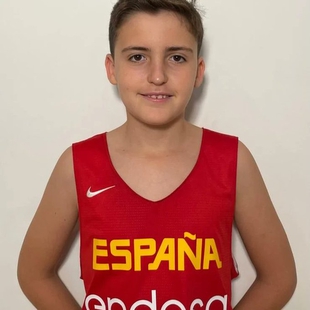 El pacense Álvaro Dueñas acude a la concentración sub13 de la Selección Española de basket
