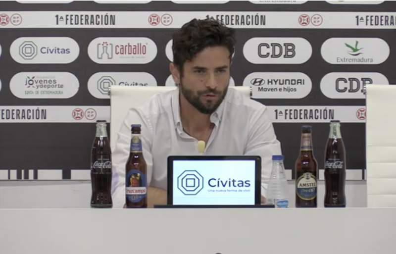 Isaac Jov se despide del Badajoz: 