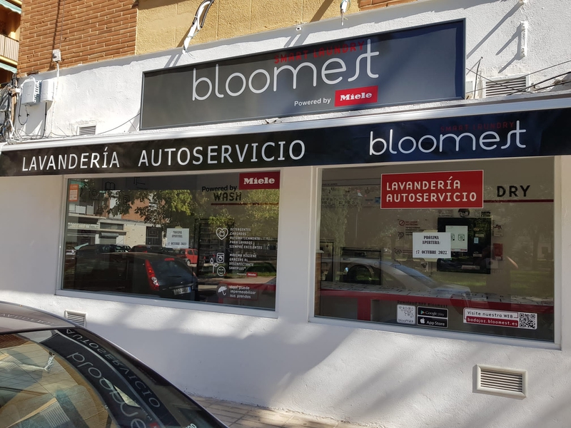 Miele abre una lavandería autoservicio en Badajoz y tiene una previsión de abrir 20 en los próximos 5 años en Extremadura