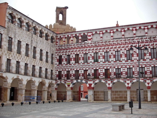 El Pleno del Ayuntamiento de Badajoz aprobará este mes la constitución del Consorcio del Casco Antiguo 