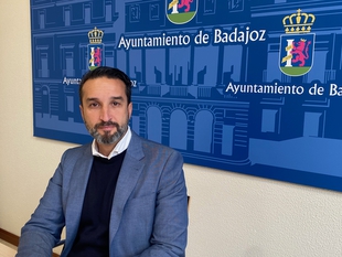 Cabezas dice que creará una oficina para atraer empresas, más fondos europeos e impulsar la imagen exterior de Badajoz