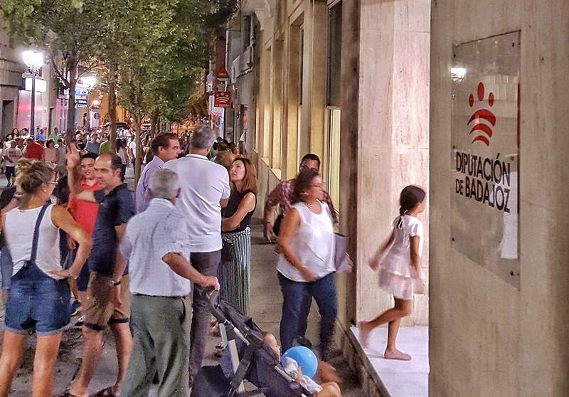 La Diputación de Badajoz se suma a la celebración de la Noche en Blanco en la ciudad pacense