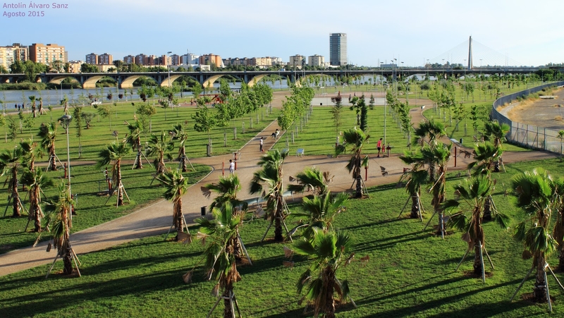 Los parques y jardines de Badajoz permanecerán cerrados durante la alerta por lluvia y viento 