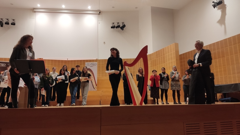 Candela García, arpista del 'Juan Vázquez', gana el certamen Arpa Plus 2024