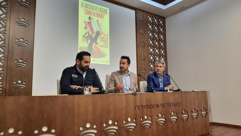 Grupos de Lisboa, Almería, Puebla de Obando o Gévora participarán en la XX Muestra de Folklore Ciudad de Badajoz
