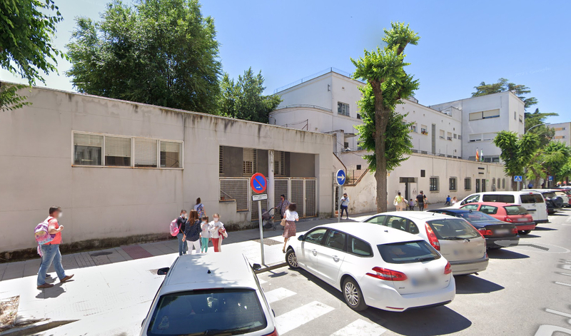 SOS Casco Antiguo y Asociación Cívica de Badajoz proponen crear un centro residencial para mayores en Los Pinos