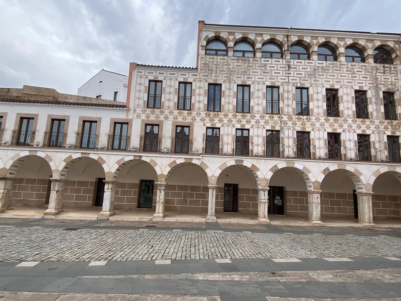 El PSOE critica que el consistorio marque fin de año para que la UNED abandone el edificio sin 'alternativa'