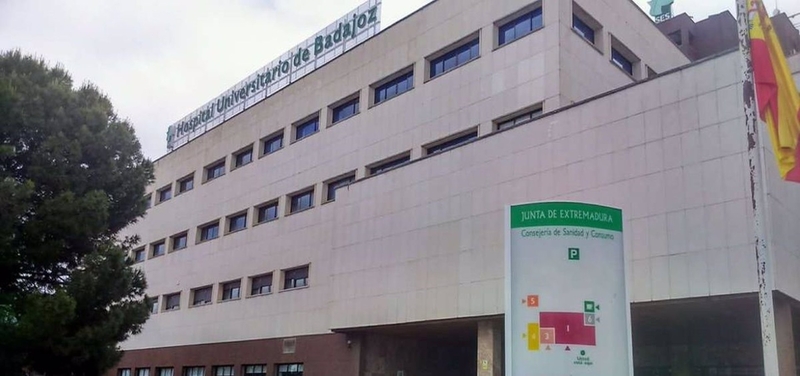 Un motorista herido en una colisión con un turismo en Badajoz