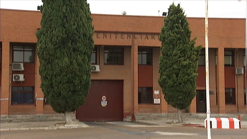 Ingresa en prisión un hombre detenido tras asaltar una vivienda con un cuchillo y una pistola en Badajoz