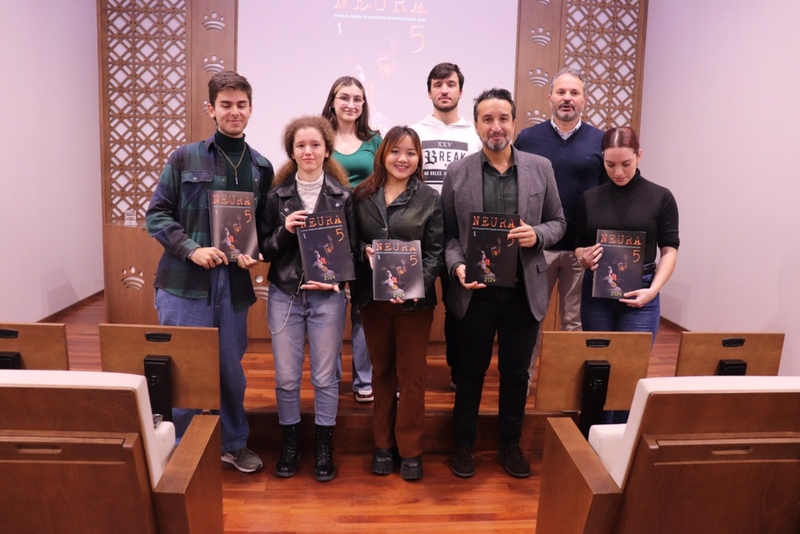 La revista 'Neura' de la Residencia Hernán Cortés de Badajoz publica su quinto número con 31 artistas participantes