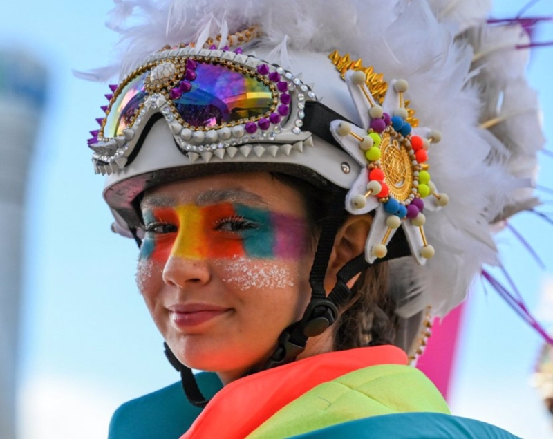 El centro comercial El Faro de Badajoz programa en Carnaval un concurso de gorros y una ruta de mayores con murgas