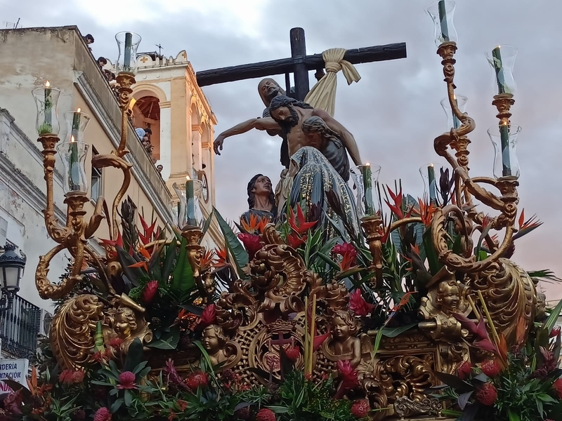 San Andrés y Santo Domingo procesionan este Miércoles Santo en Badajoz