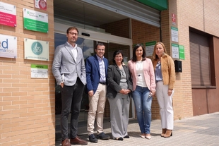 Miguel Ángel Gallardo visita las instalaciones de Aexpainba en Badajoz para conocer su labor