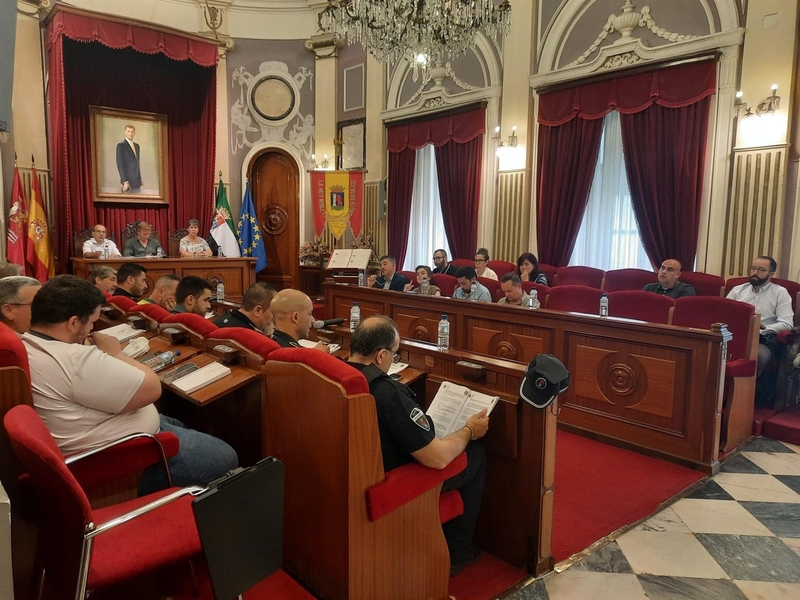 Más de 200 servicios policiales velan este sábado en Badajoz por la seguridad de la fiesta de la diversidad L@s Palom@s