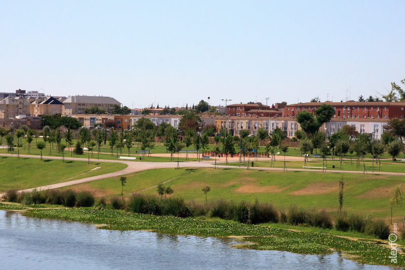El Ayuntamiento advierte de los problemas que van a causar en el parque del río las actuaciones de la CHG