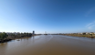 La CHG recomienda al Ayuntamiento de Badajoz estudiar alternativas que garanticen el riego del parque del río