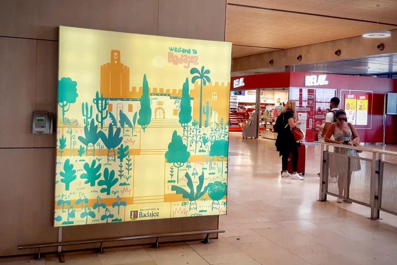 Badajoz se promociona en los aeropuertos de las Islas Canarias