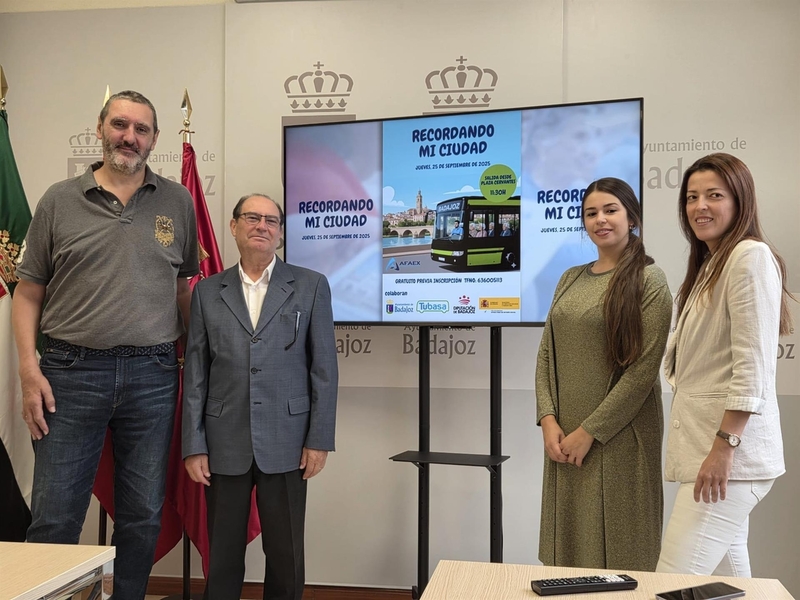Una ruta en autobús dirigida a personas con alzheimer o deterioro cognitivo recorrerá lugares emblemáticos de Badajoz