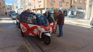 Un menor investigado y otros dos heridos tras sufrir un accidente con un vehículo de alquiler en Badajoz