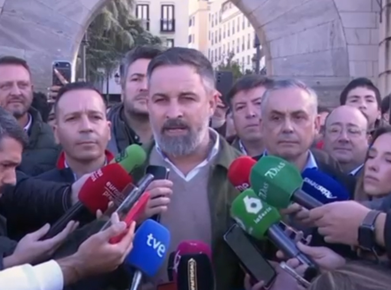 Abascal visita Badajoz en clave electoral dejando recados a Gallardo y a Guadiola