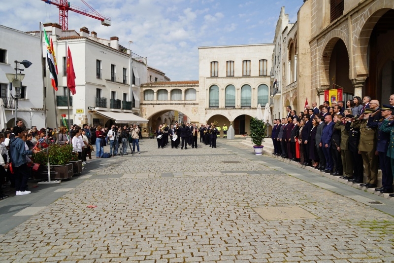 El alcalde destaca en el Día de Badajoz que 'recordamos la historia para poder entender lo que somos y lo que hemos conseguido'