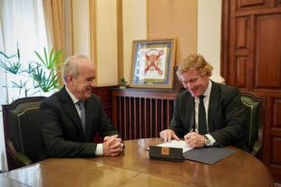El Ayuntamiento y la UNED firman un acuerdo para garantizar y reforzar la formación Universitaria en la ciudad